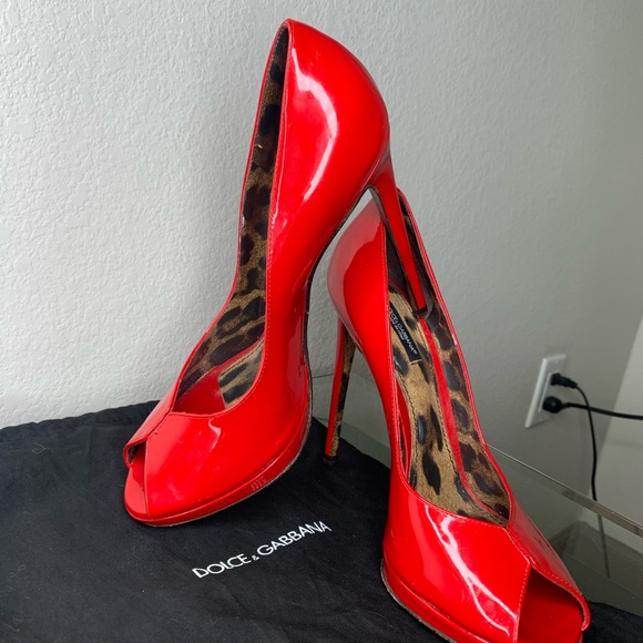 Dolce & Gabbana 👠 Red Patent Leather Heels - Picture 2 of 5